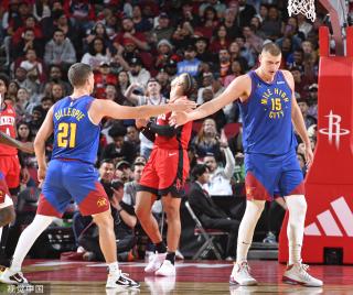 持以企业资 持以企业资