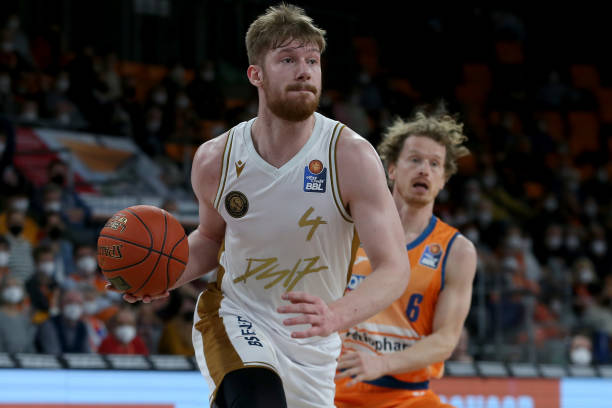 十年两冠 十年两冠